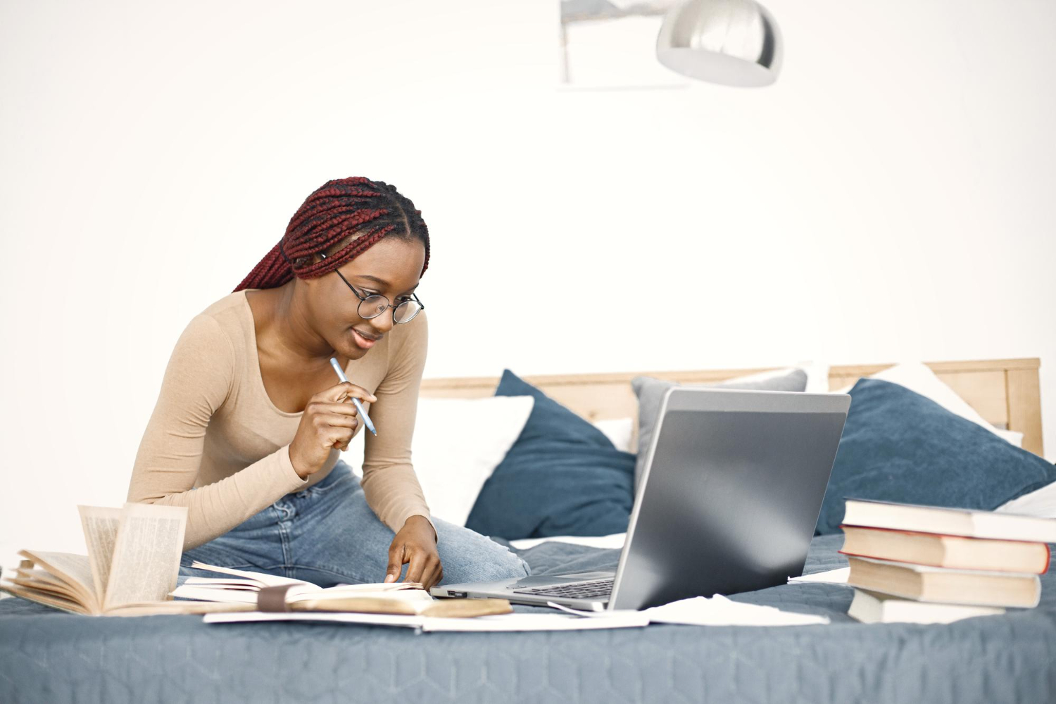 how to write a scholarship essay