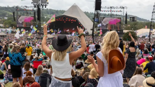 An image showing Brandi Carlile: Americana’s Emotional Powerhouse Shines at Glastonbury